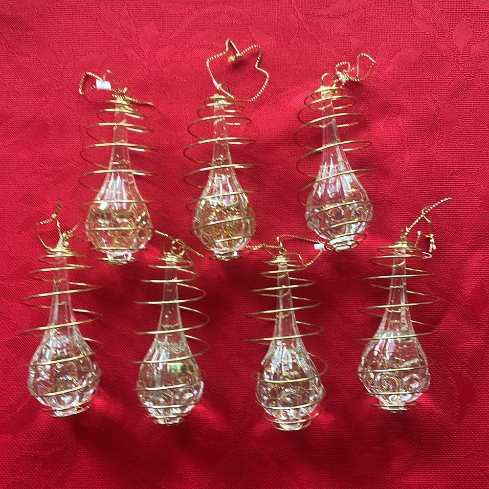 Wire & Acrylic Christmas Ornaments, Gold and Clear, Set of 7 - Picture 4 of 5